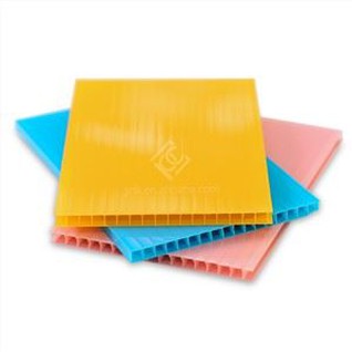 Поликарбонатни многостенни листове с кръгъл ъгъл