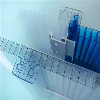 U-lock поликарбонатна система за покривна конструкция